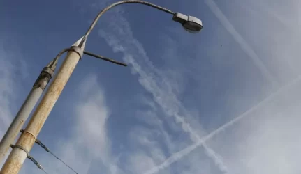 Brangstant elektrai miestuose bus tamsiau