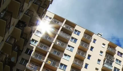 Brangus šildymas verčia ieškoti mažo būsto