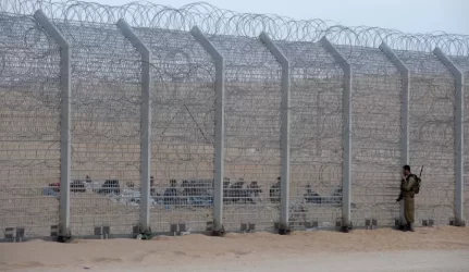 Izraelis baigė statyti didžiąją dalį tvoros, kuri skirs šalį nuo Egipto