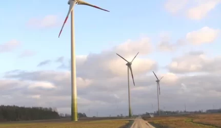 Laikinai lieka galioti senoji elektros energijos, pagamintos vėjo jėgainėse, prijungtose prie elektros perdavimo tinklo, pardavimo tvarka