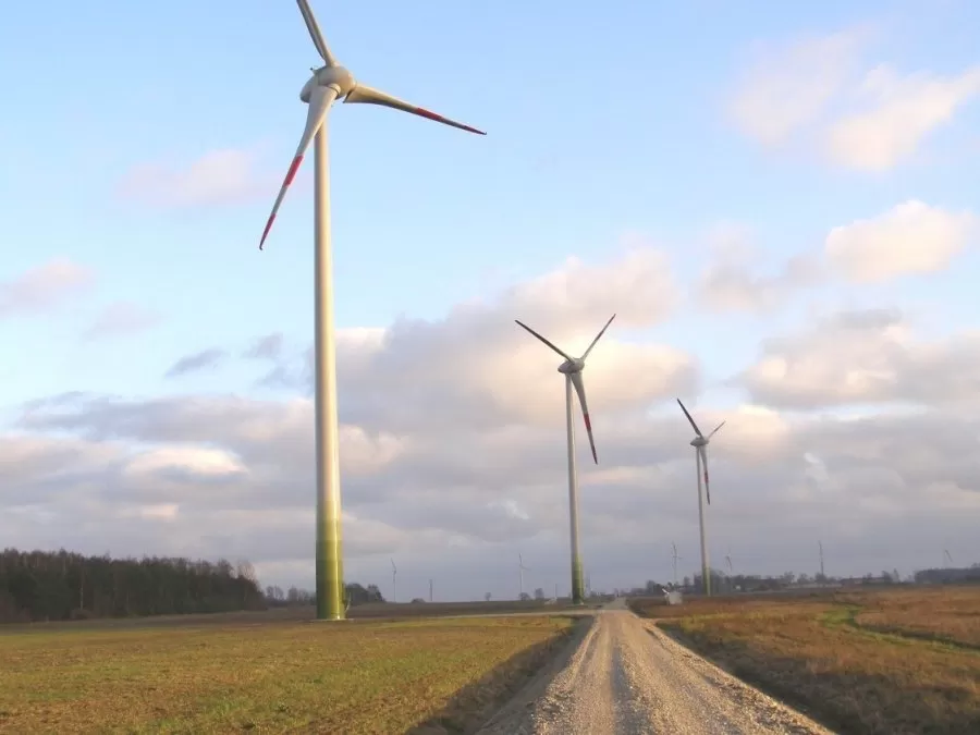 Laikinai lieka galioti senoji elektros energijos, pagamintos vėjo jėgainėse, prijungtose prie elektros perdavimo tinklo, pardavimo tvarka