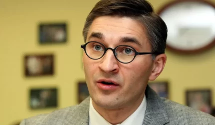 Energetikos ministras mažesnę dujų kainą žada tik pradėjus veikti SGD