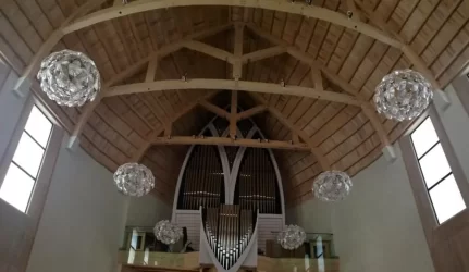 Klaipėdos Šv. Pranciškaus vienuolyno bažnyčioje montuojami vargonai