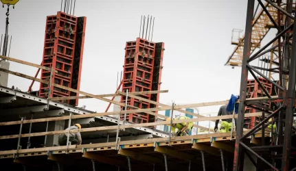 Statybos vis brangsta