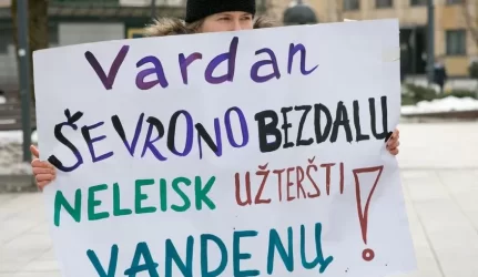 275 kaimo bendruomenės prašo valdžios atstovų sustabdyti skalūninių dujų žvalgybą