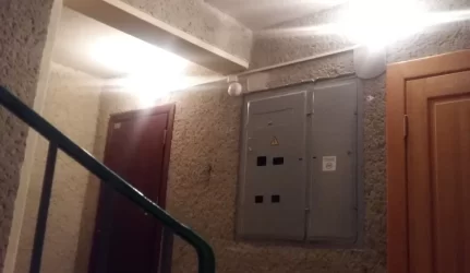 Ekonomiškas laiptinių apšvietimas