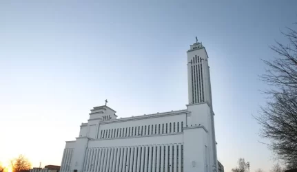 Kristaus Prisikėlimo bažnyčios aplinkos sutvarkymui surinkta parama išaugo iki 150 tūkst. Lt