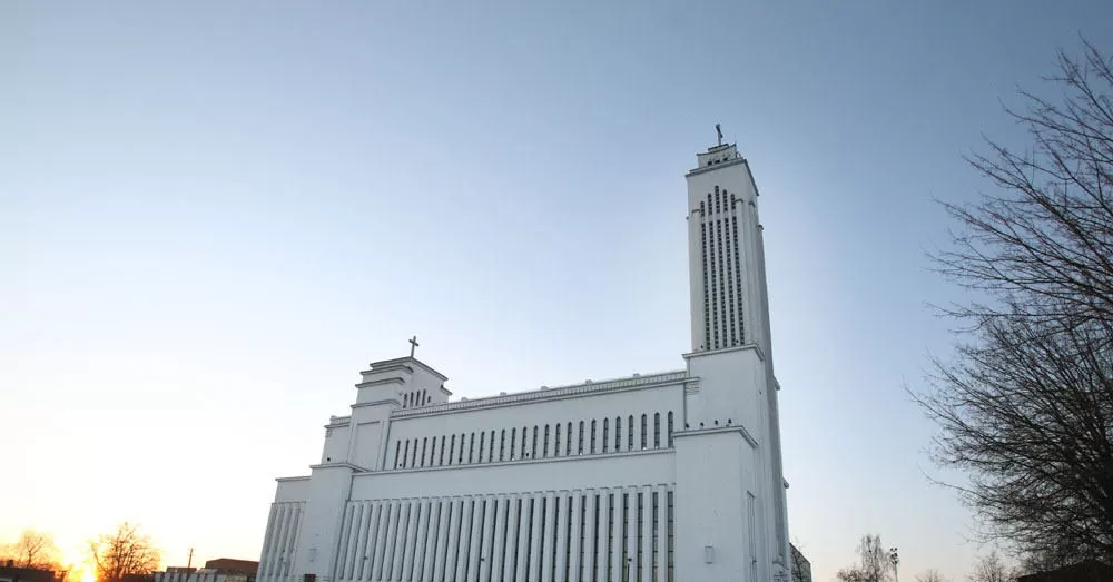 Kristaus Prisikėlimo bažnyčios aplinkos sutvarkymui surinkta parama išaugo iki 150 tūkst. Lt