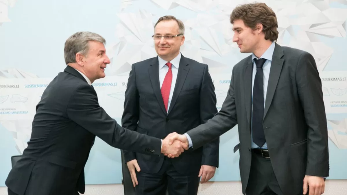 Susisiekimo ministerijoje pasirašyta pirmoji Lietuvos kelių statybos sektoriuje viešosios ir privačiosios partnerystės sutartis