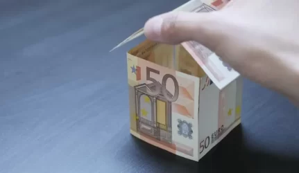 Balandį areštuoto turto vertė padidėjo 40 mln. litų