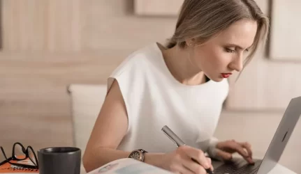 Pasaulyje labiausiai prasiskolinę danai nebežiūri į paskolas