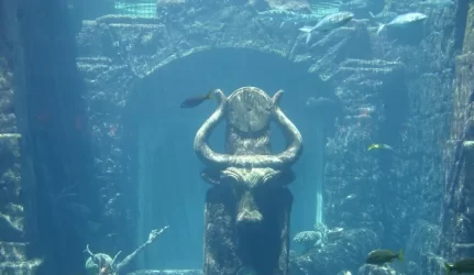 Stalino Atlantida: paslaptingas miestas ant vandens, kuriame vis dar gyvena žmonės