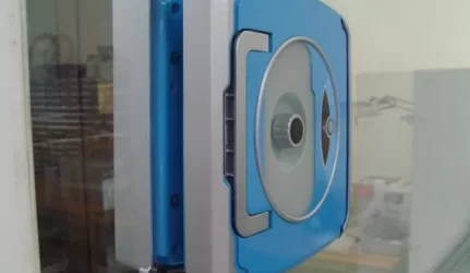 Stiklų plovimas kitaip: ar ne laikas pavojingus darbus perleisti robotams?