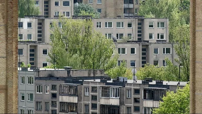 Iškeldinti pasiturinčius socialinių būstų gyventojus bus siekiama per privatizaciją