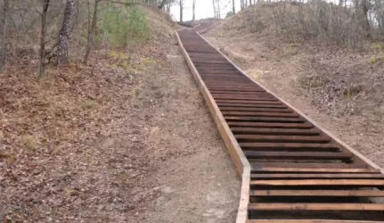 Kauniečiai kops ir leisis atnaujintais laiptais