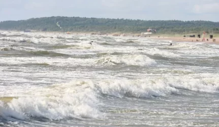 Eksperimentinė bangų elektrinė