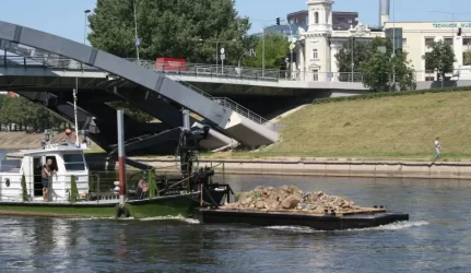 Neries upėje pradėtos šalinti vandens kelio kliūtys