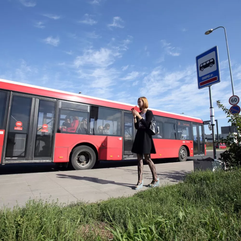 Paskelbtas viešojo transporto stotelių stoginių įrengimo ir priežiūros koncesijos konkursas