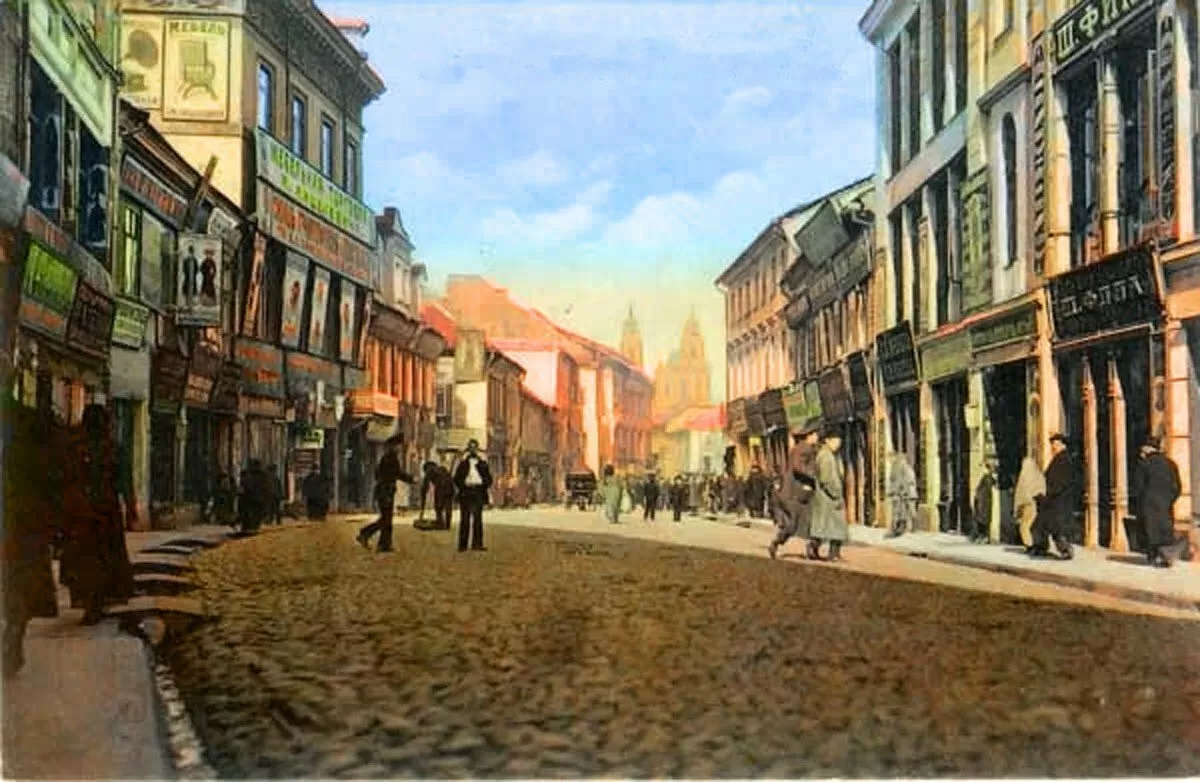 Vilniaus Vokiečių gatvė suspindo naujomis spalvomis