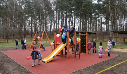 Šančių seniūnijos planuose – dar keturios naujos vaikų žaidimo aikštelės ir nauji suoliukai