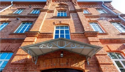 Kaune kareivinės virsta moderniu, energiškai efektyviu daugiabučiu