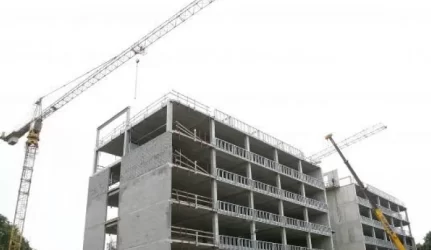 Lietuviai nebijo pirkti butų nepastatytuose namuose