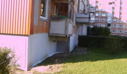 Šiluminė izoliacija KORUND – tepama kaip dažai, veiksmingas ilgalaikis šilumos barjeras