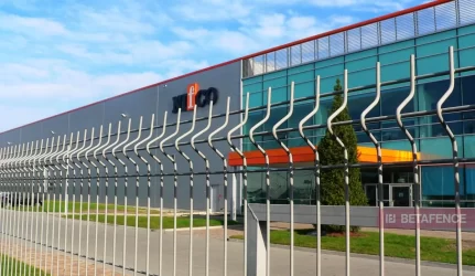 Nylofor segmentinės tvoros saugo jėgainę Aprilijoje