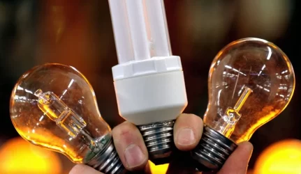 Vyriausybės abrakadabra: kelia elektros kainą tam, kad ji mažėtų