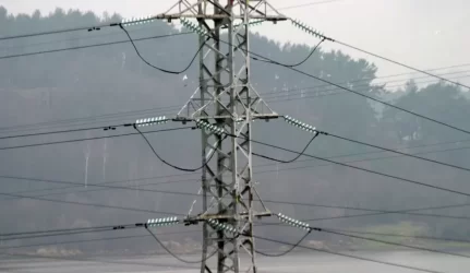 Pastangos mažinti elektros kainas Lietuvoje suveiks priešingai?