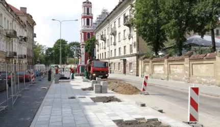 Šermukšnių gatvėje bus pasodinta 30 šermukšnių, seną šilumos trasą pakeis nauja