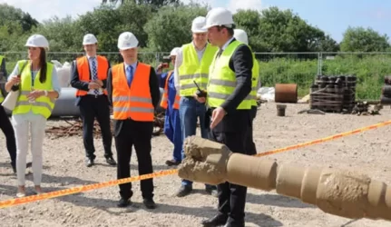 Pradėtas paskutinis SGD terminalo tiesimo etapas