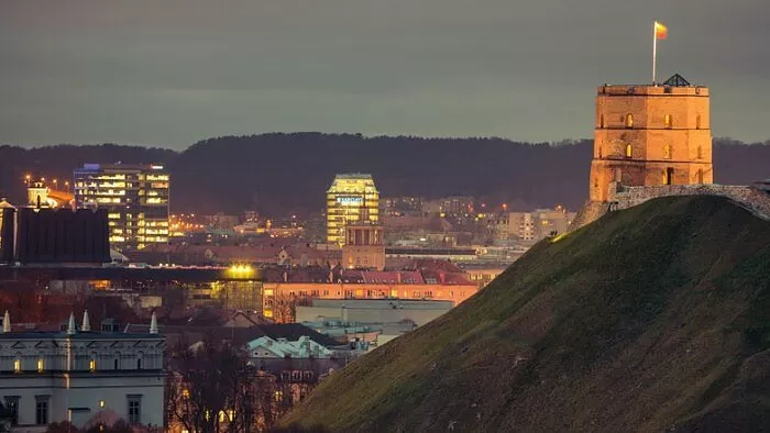 Tvarkys Gedimino pilies bokštų ir gynybinės sienos liekanas