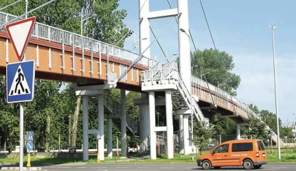 Tiltas per geležinkelį Klaipėdoje