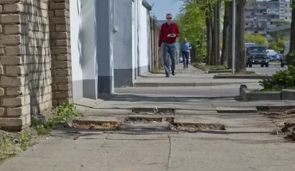 Vilniuje sutvarkyti 72 privažiavimai ir beveik 50 daugiabučių kiemų