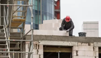 Statybų verslui lengvės priežiūros našta