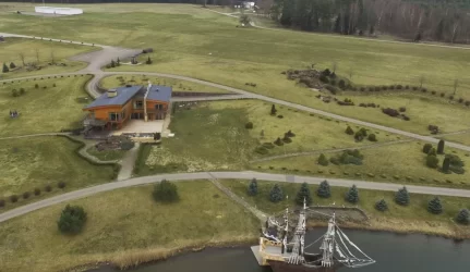 Su J. Borisovu siejamos bendrovės valdomuose sklypuose teisėti ne visi statiniai