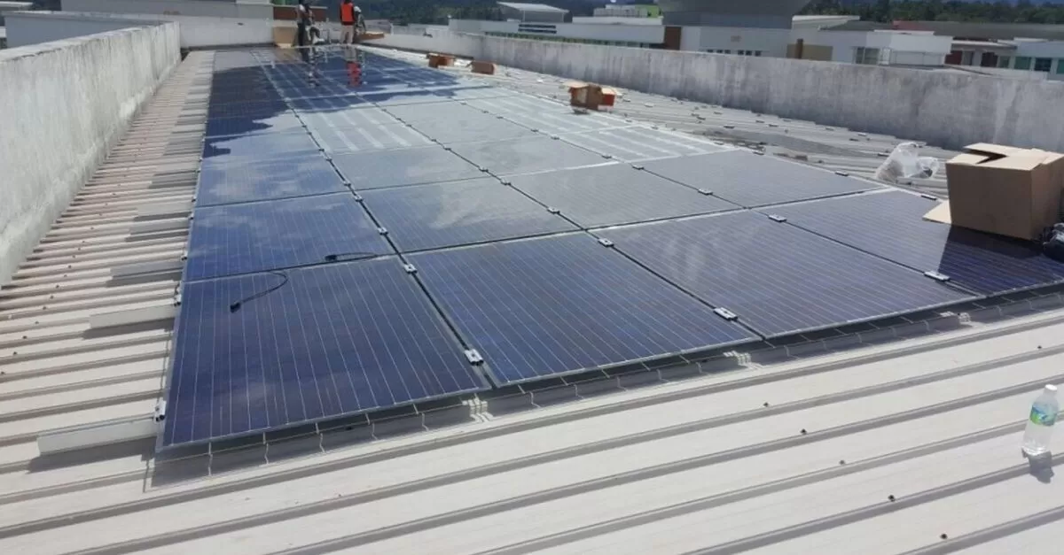 Ant Moldovos vyriausybės pastato stogo bus įrengta Lietuvoje pagaminta saulės jėgainė