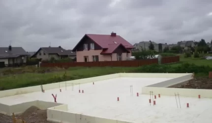 A klasės namo apšiltinimas: pamatai ir grindys ant grunto (II)