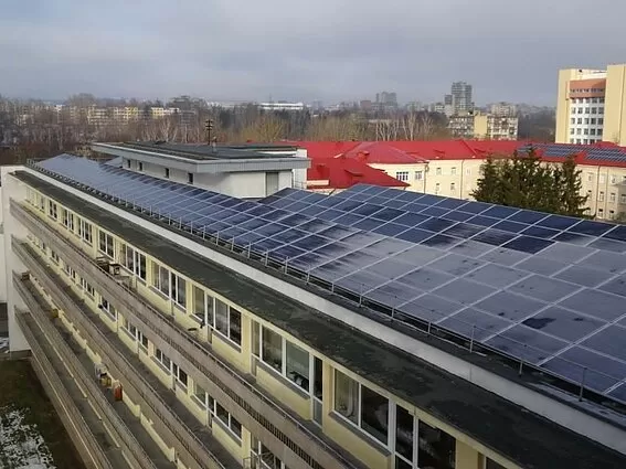 Saulės jėgainės klinikose