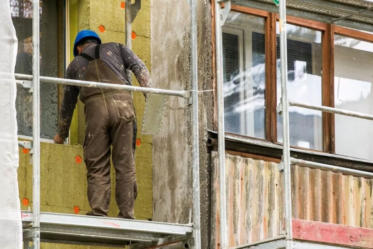Į daugiabučių renovacijos lyderius veržiasi didieji šalies miestai