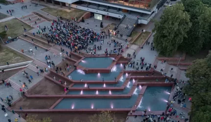 Atgimė legendinis Operos ir baleto teatro fontanas