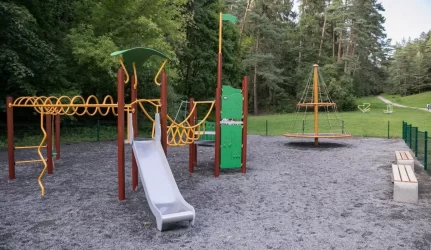 Sostinės mažiesiems – 50 naujų vaikų žaidimo aikštelių