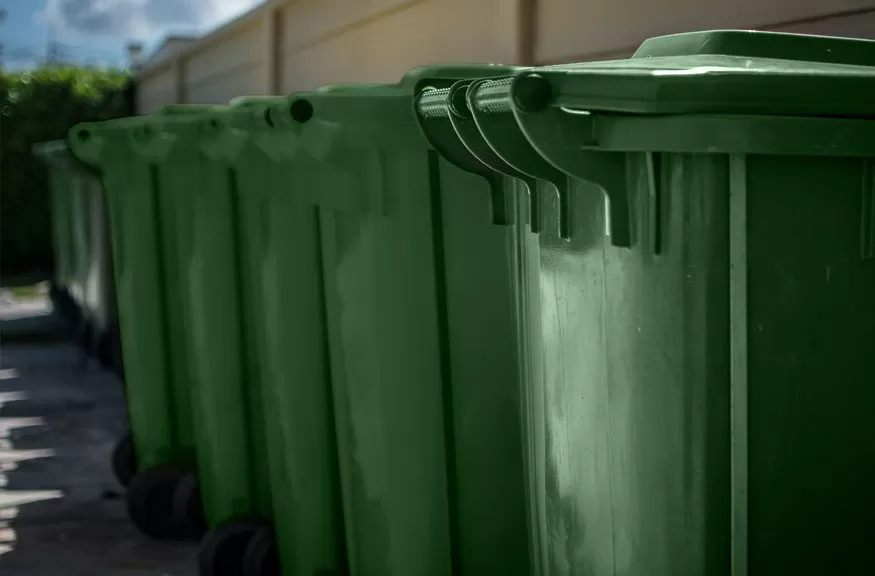 tvarka prie atliekų konteinerių