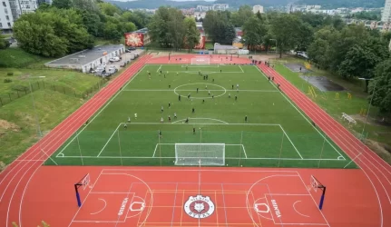 Atgimė J. Lelevelio gimnazijos stadionas – jau 3-iasis sostinėje šią vasarą