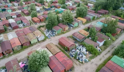 Metalinių garažų savininkams Vilniaus savivaldybė padės sutvarkyti atliekas