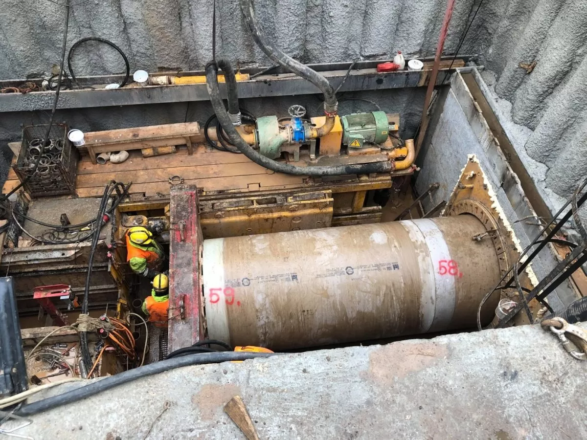 Sostinės Konstitucijos prospekte statoma moderni lietaus nuotekų valykla