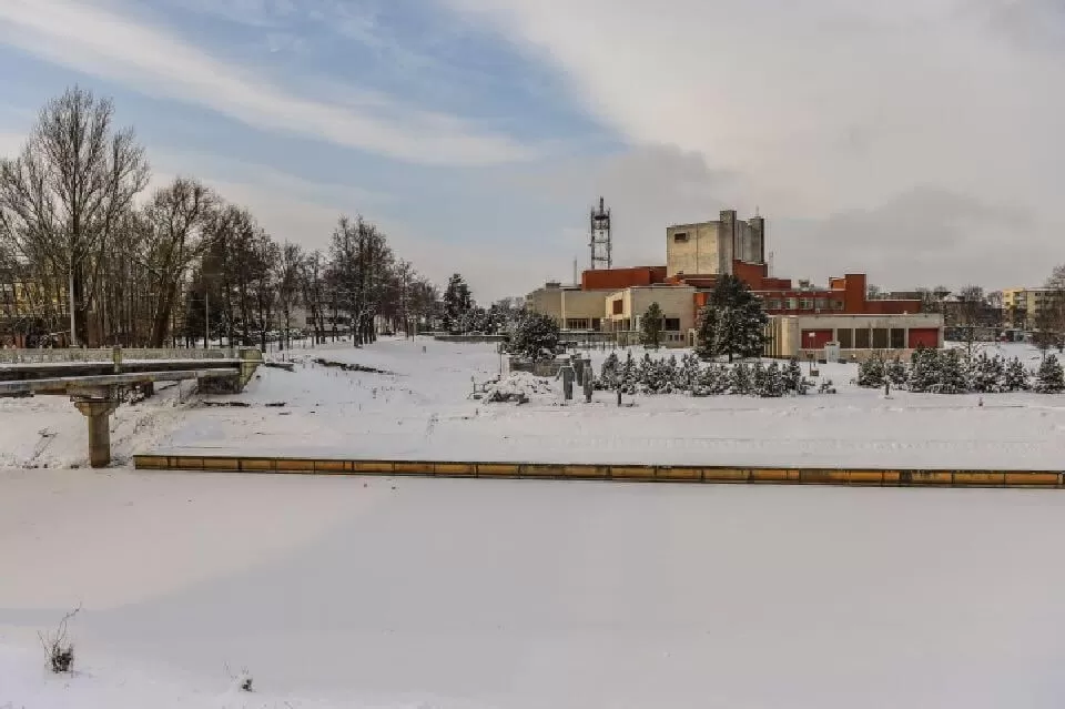 Panevėžys atsinaujina! Tvarkoma Panevėžio bendruomenių rūmų aplinka