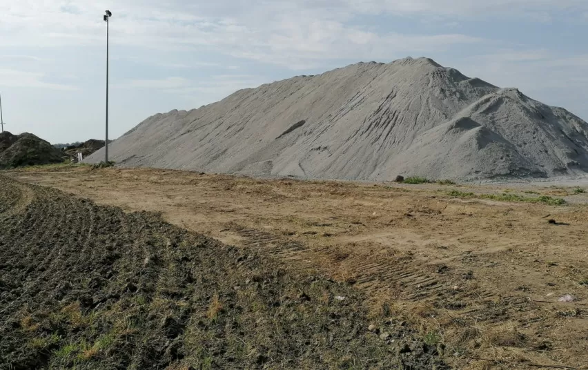 154 tūkst. tonų pelenų ir šlako atliekų taps žaliava keliams ir pamatams
