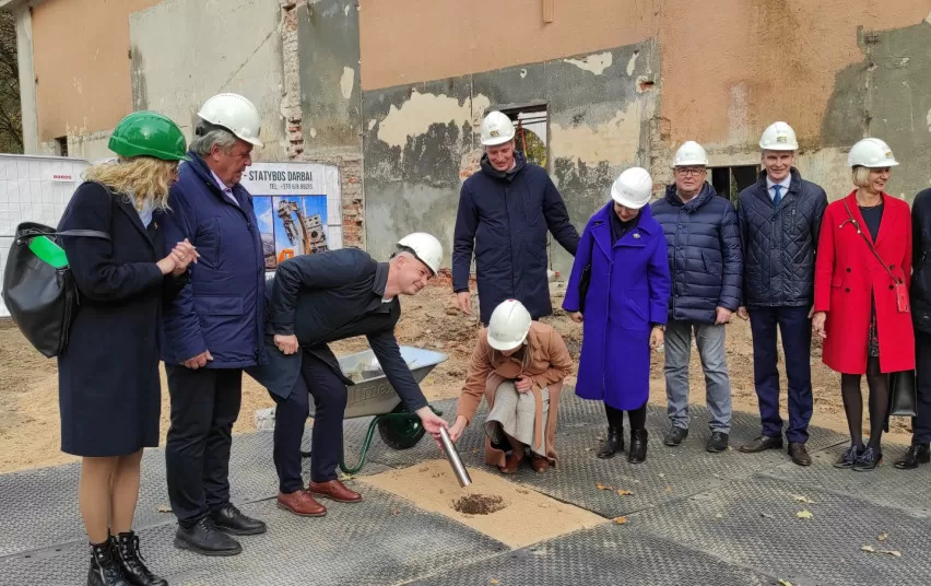 Lietuvos zoologijos sode įkasta rekonstrukcijos darbų kapsulė